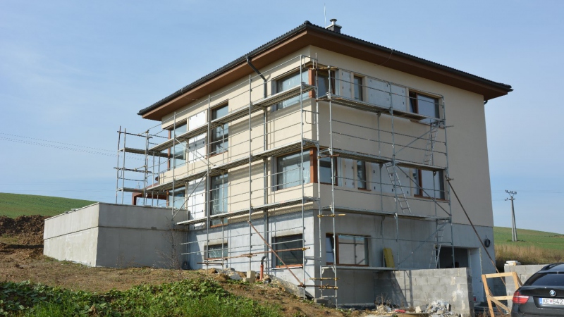 117 - Rodinný dom - hrubá stavba, Beniakovce, 2015-2016