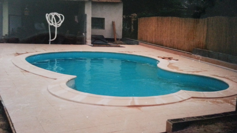13 - Montáž bazéna, Košice, 2002