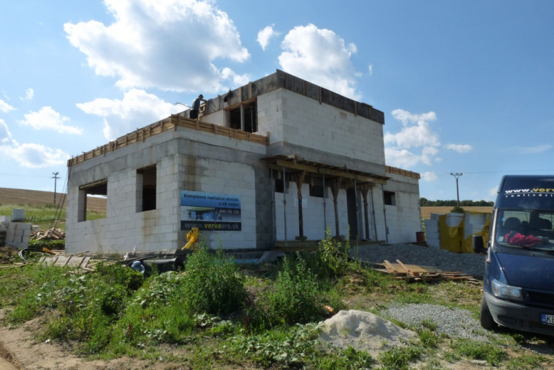 Projekty / Rodinný dom - Nízkoenergetická vila, Beniakovce, 2013