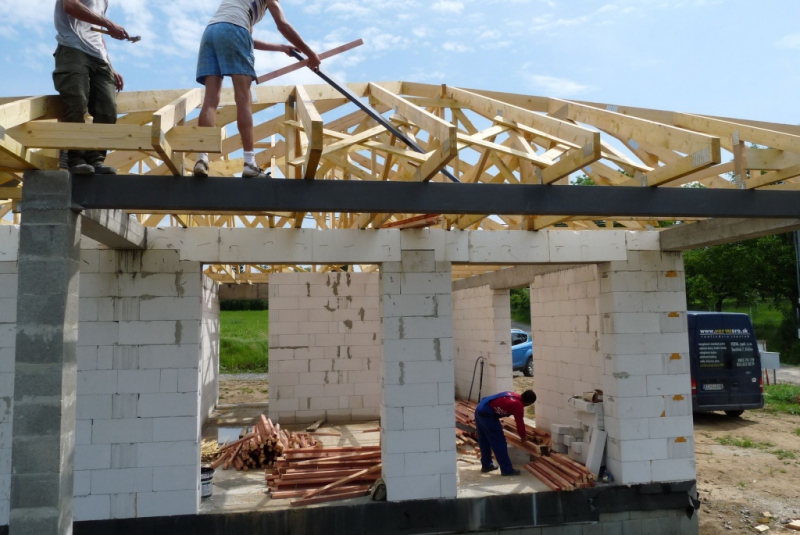 Projekty / Rodinný dom - hrubá stavba, Rozhanovce, 2012