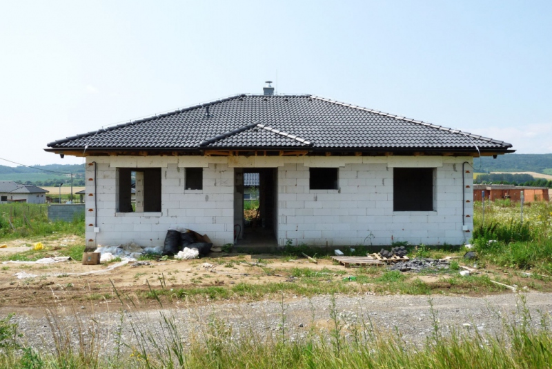 Projekty / Rodinný dom - hrubá stavba, Rozhanovce, 2012