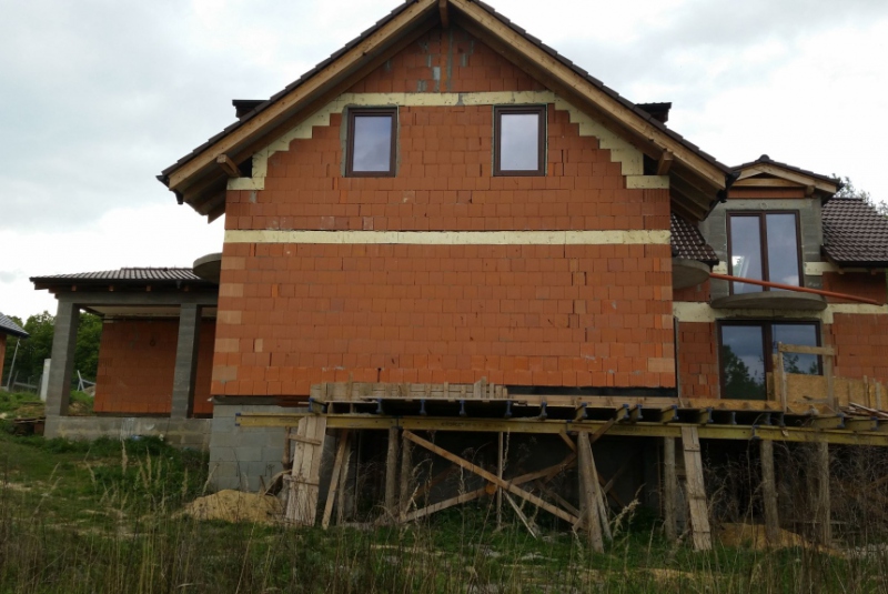 Projekty / Rodinný dom - hrubá stavba, zateplenie, Košice, Lorin