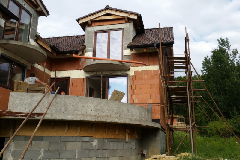 Projekty / Rodinný dom - hrubá stavba, zateplenie, Košice, Lorin