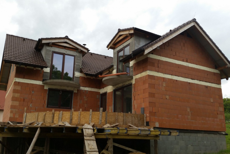 Projekty / Rodinný dom - hrubá stavba, zateplenie, Košice, Lorin