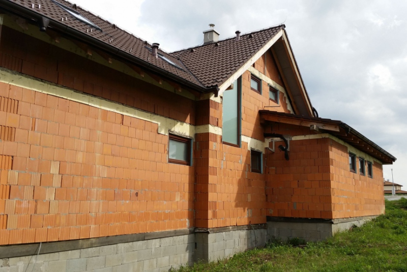 Projekty / Rodinný dom - hrubá stavba, zateplenie, Košice, Lorin