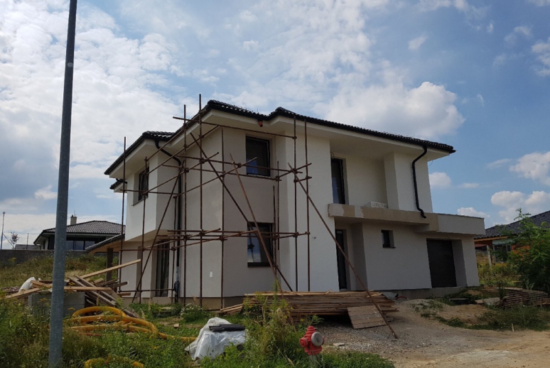 Realizácie / 130 - Rodinný dom - hrubá stavba a dokončovacie prá