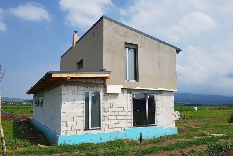 Realizácie / Rodinný dom - hrubá stavba, Košice Krásna, 2016-201