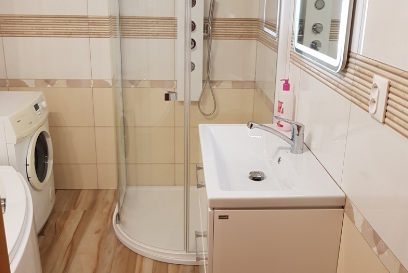 Realizácie / Rodinný dom - rekonštrukcia kúpeľne, Janovík, 2018