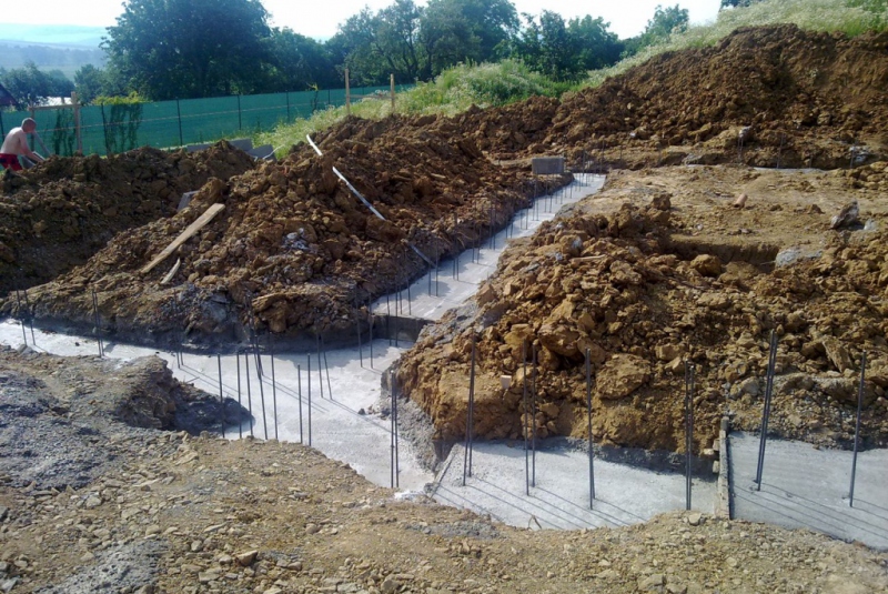 Projekty / Rodinný dom Bungalov - hrubá stavba, Beniakovce, 2012