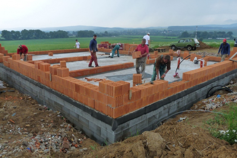 Projekty / Rodinný dom Bungalov - hrubá stavba, Šarišské Bohdano