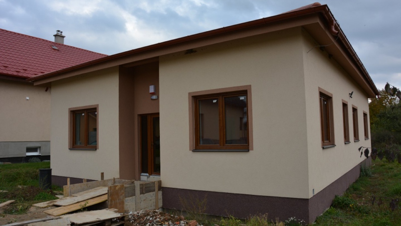 115 - Rodinný dom - hrubá stavba, holodom a dokončovacie práce, Šebastovce, 2015-2016