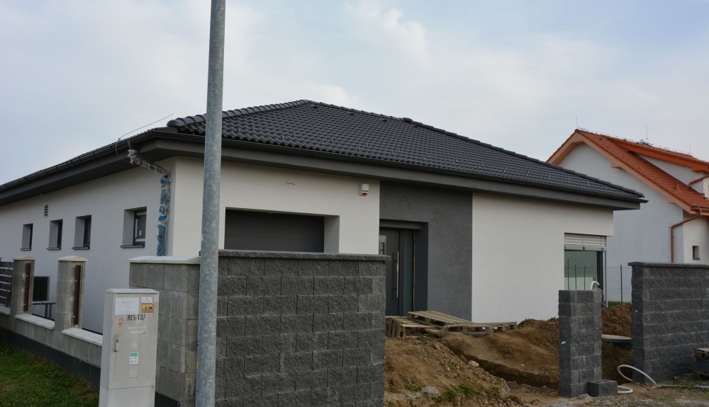 103 - Rodinný dom - zateplenie, odvodnenie, plot, Košice, Krásna nad Hornádom, 2014
