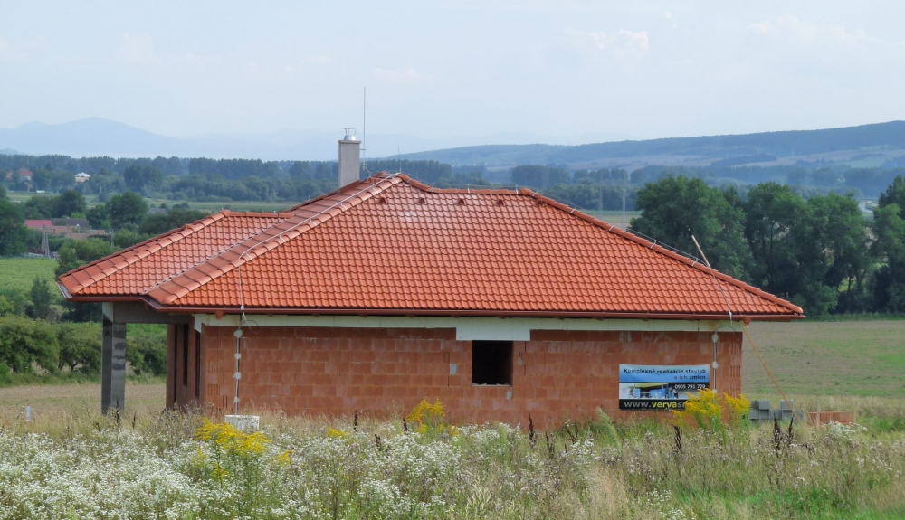 69 - Rodinný dom Bungalov - hrubá stavba, Šarišské Bohdanovce, 2011-2012