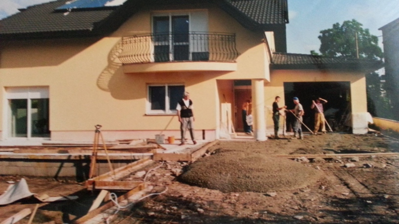 12 - Rodinný dom, Ražná ul., Košice 2002